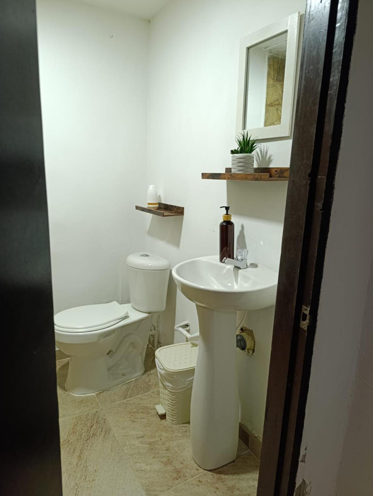Casa Perla Homestay *